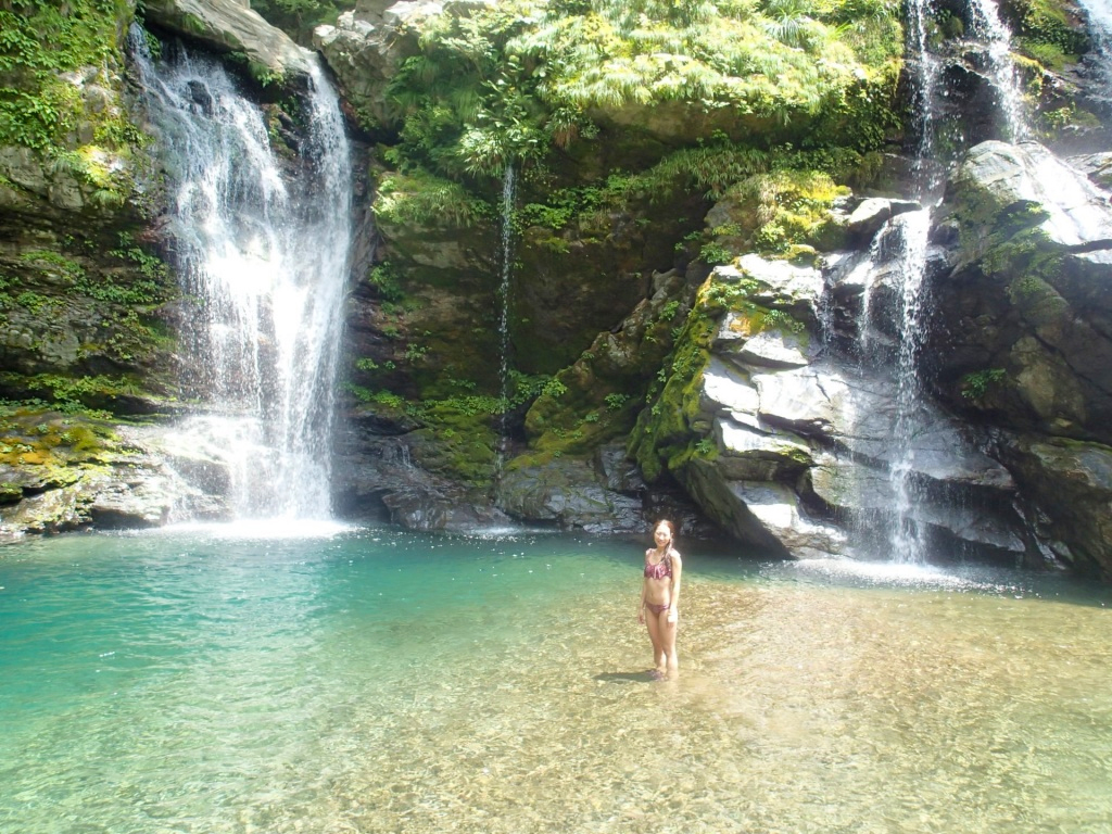 Deep Mountain Waterfall Swimming – Hidden Falls