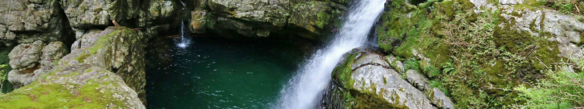 Deep Mountain Hike & Swim – Nara