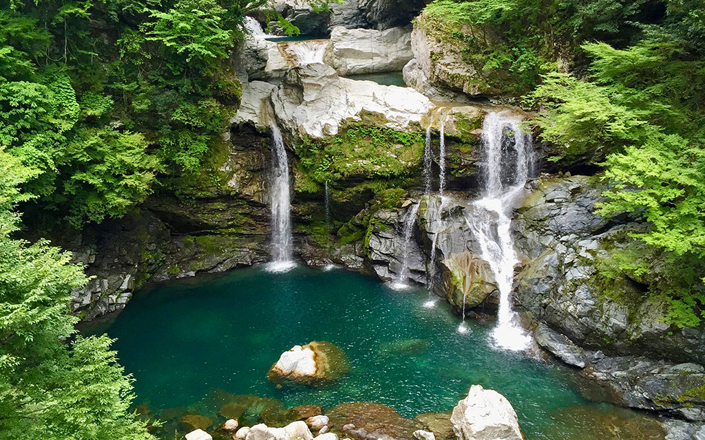 Unbeaten Japan Tours - Shikoku Waterfalls