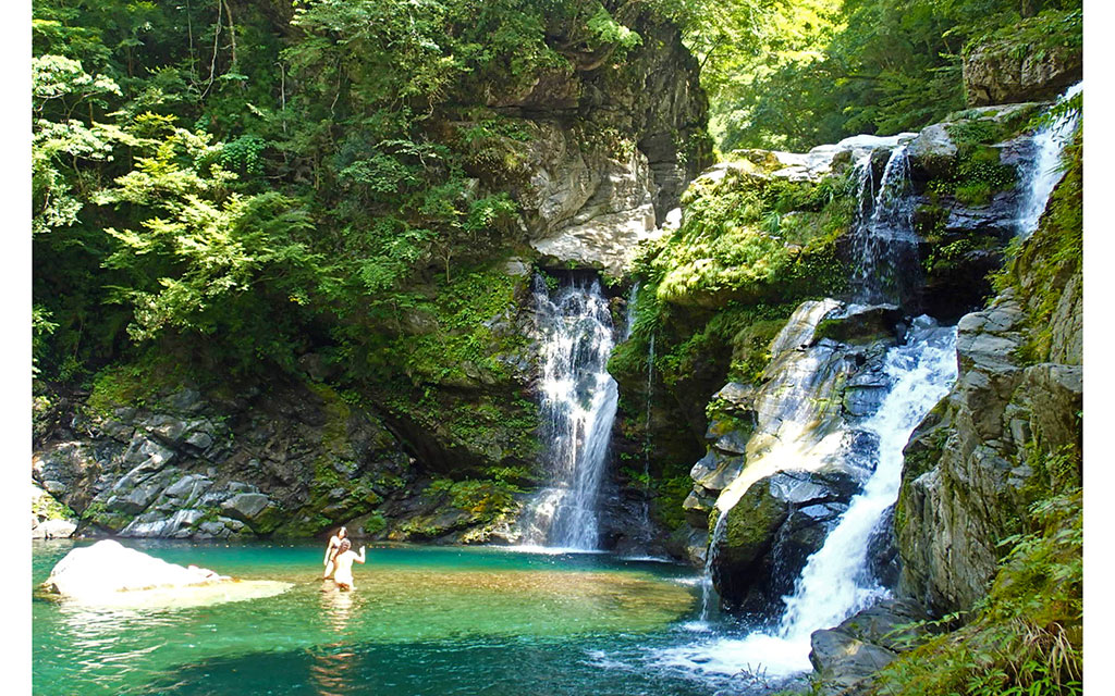 unbeaten-japan-tours-hidden-waterfalls Japan Nature Tour - Hidden Waterfalls
